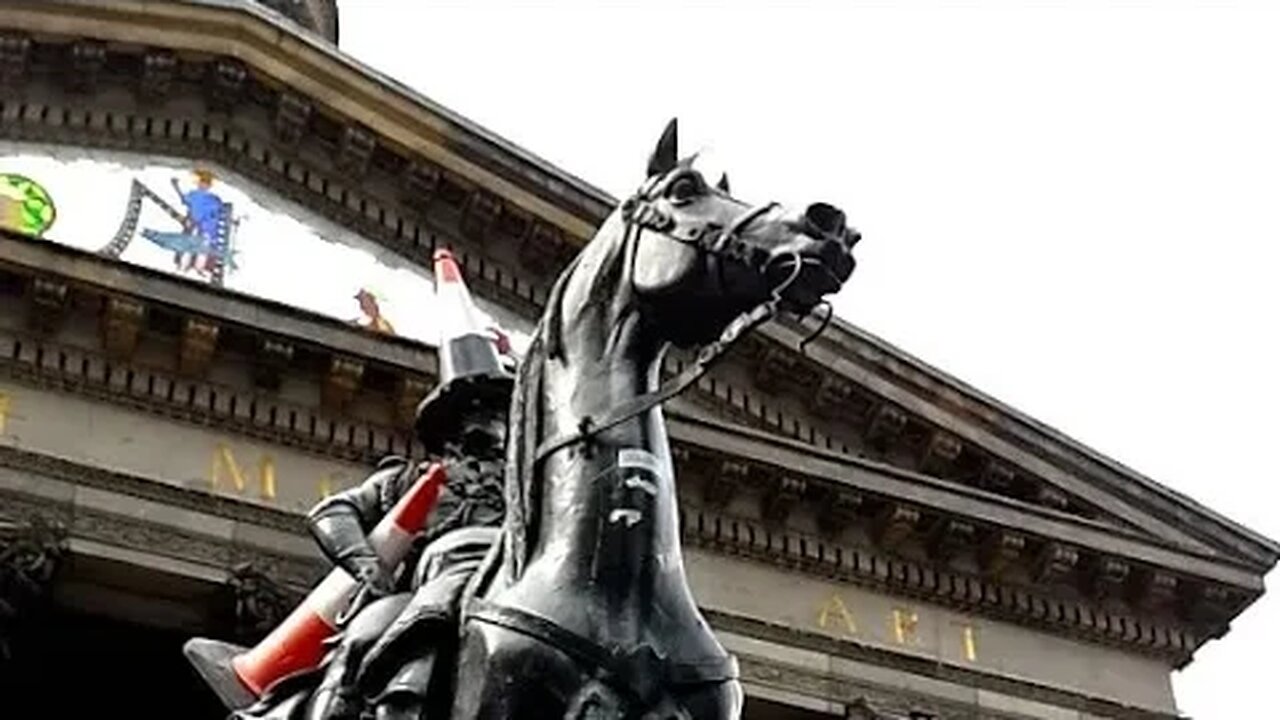 Banksy s makeover of the Duke of Wellington