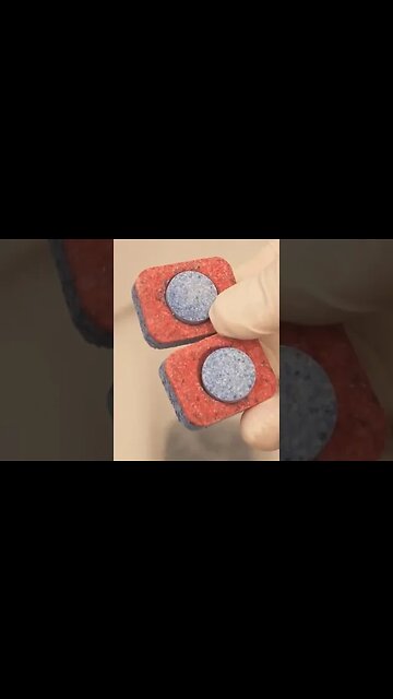 Put a Dishwasher Tablet in your Toilet for an INCREDIBLE Result 💥 #shorts
