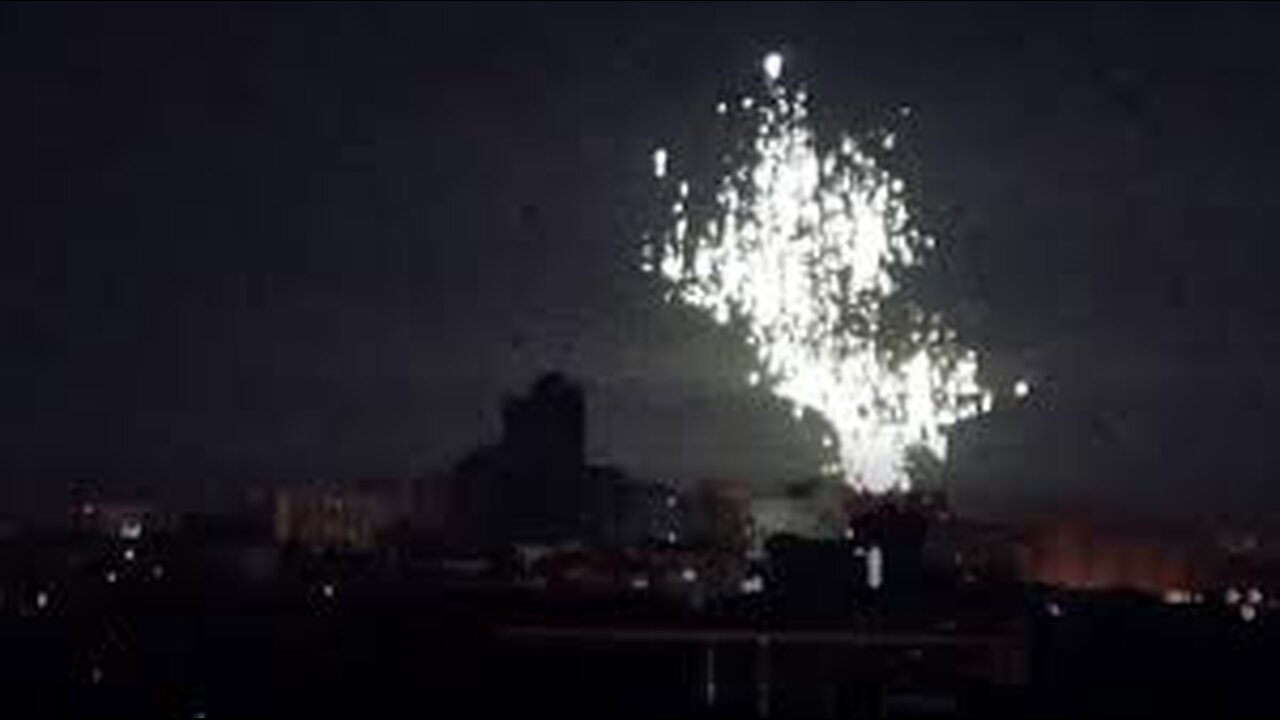 Vuhledar. White phosporous strikes by the Russian. This is hell.