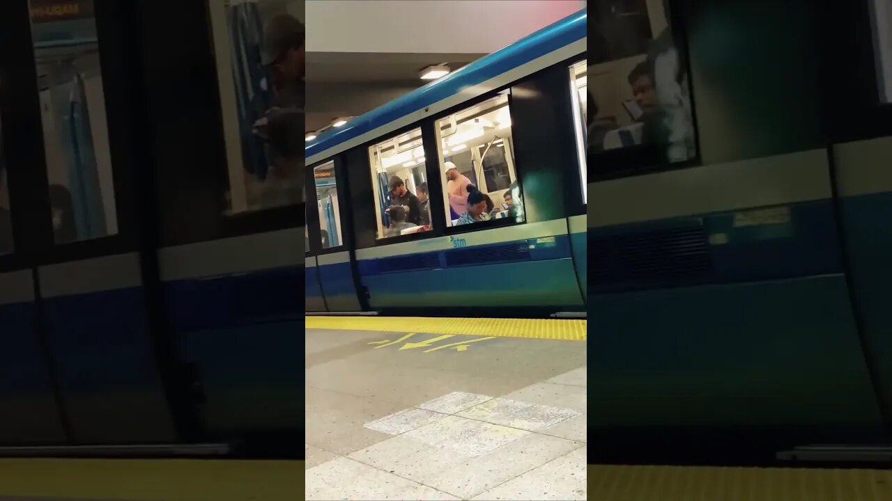 Montréal rapid transit #montreal #viralvideo
