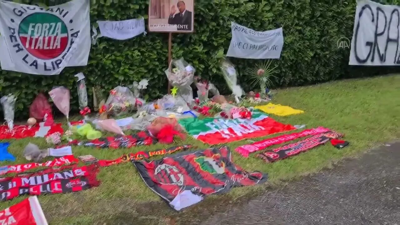 Former Italian Prime Minister Berlusconi is commemorated right in front of his house