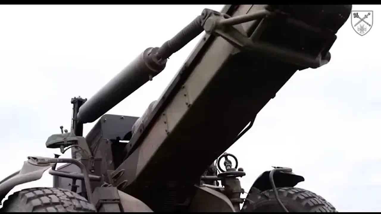 FH70 towed Howitzer with range of 18m (30km) in Ukraine 🇺🇦