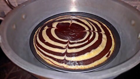 Marble Cake Recipe | Chocolate Cake | ZEBRA CAKE RECIPEl WITHOUT OVEN | crispy food by saghir abbas