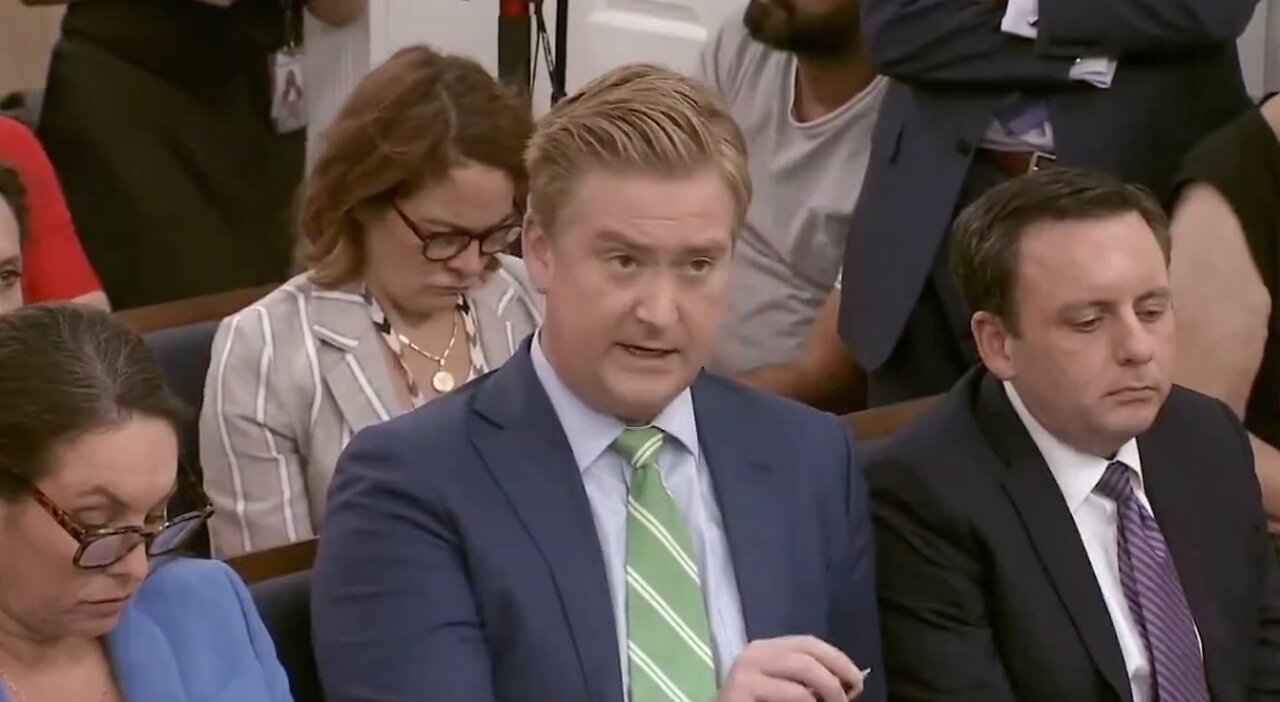 Peter Doocy Calls Out Border Czar Kamala Harris