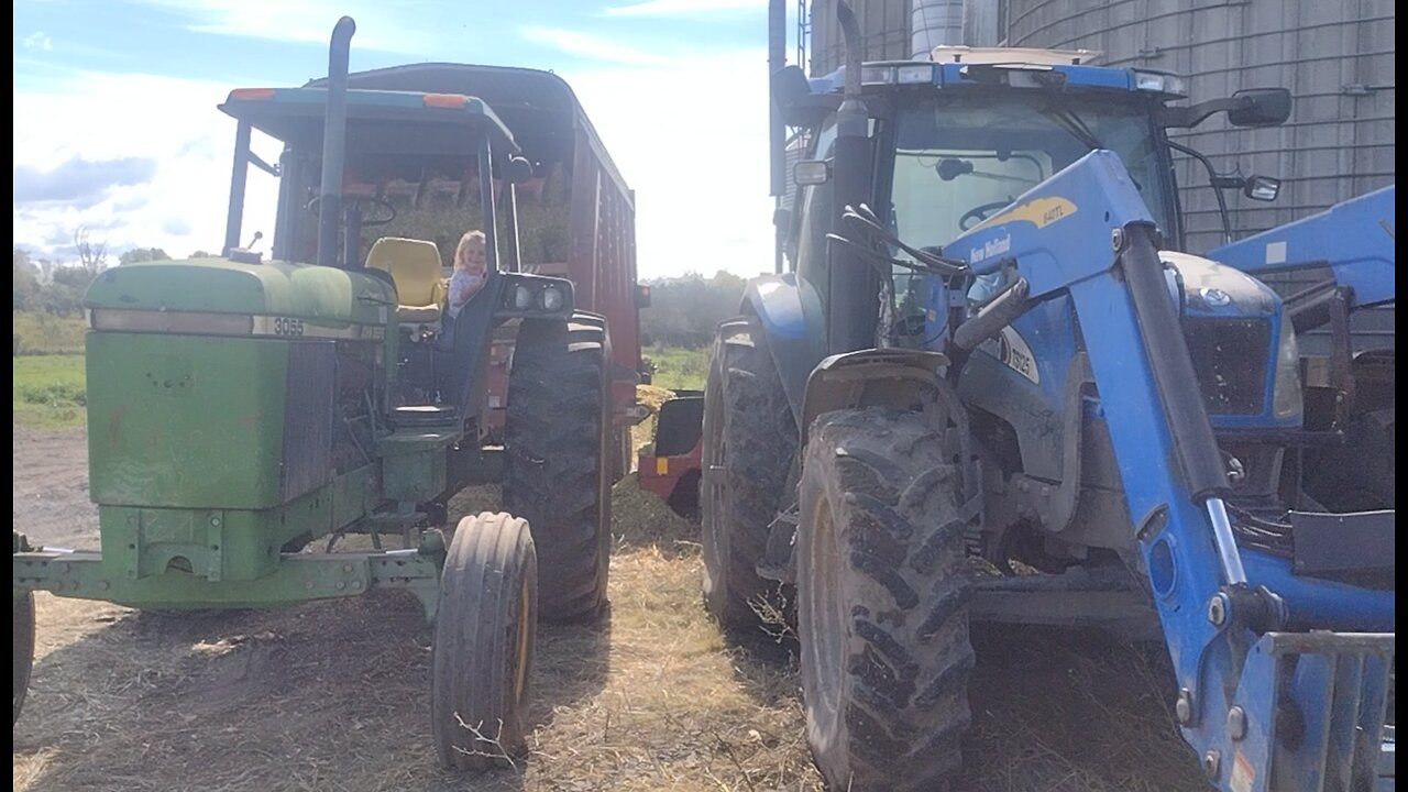 Filling silo
