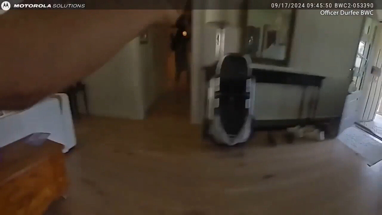 Houston PD Bodycam Shows Shootout With Home Invasion Suspects In Front Of Mother And Children