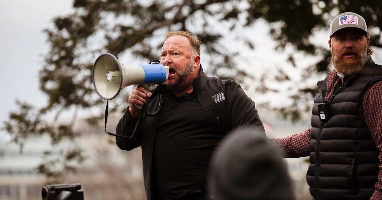 Alex Jones Tried To Stop Storming of DC Capitol At The Mostly Peaceful Protest On January 6th