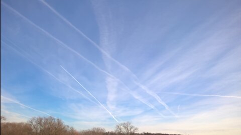 GEOENGINEERING - chemicky vybielená obloha - Slovensko 26.12.2021