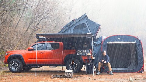 🌧️ Rain Forest, Solo Camping Like Rest 🤔 Dock The Pop-Up Tent To The Rear Of The Pickup Truck?