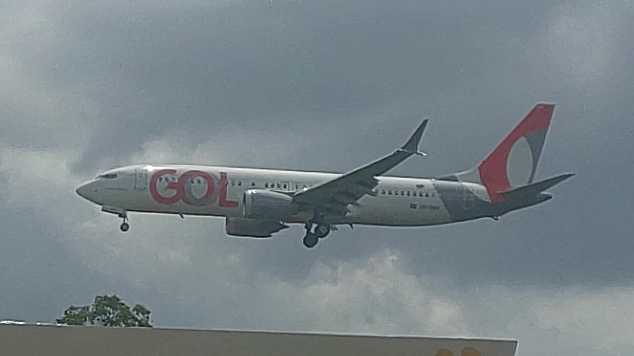 Boeing 737 MAX 8 PR-XMX vindo de Brasília para Manaus