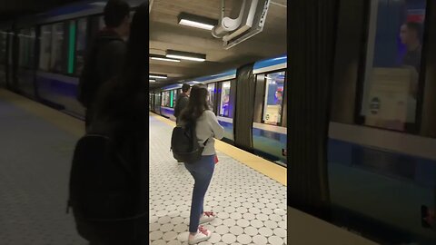 Late afternoon Peel Metro Crowd