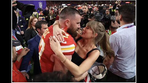 Taylor Swift and Travis Kelce Leaving Chiefs Game Together
