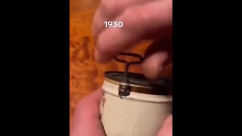 How cigarettes were once packaged in France in 1930.