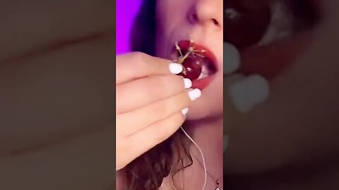 ASMR Eating 🍇 #asmr #asmrshorts #eatingsounds #mukbang