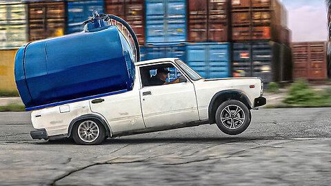 Moose test with a 3 ton water tank (will we flip the car?)