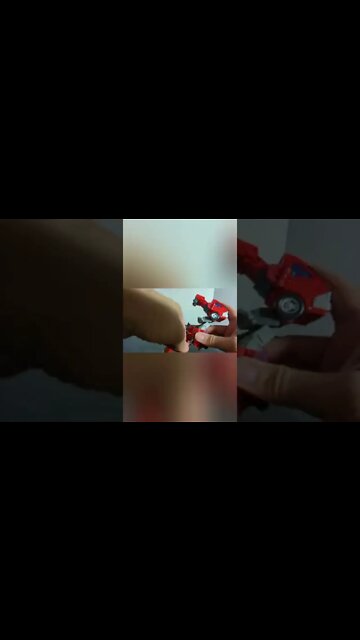 Studio Series 86-17 Voyager Ironhide Transformation - A Rodimusbill Short Video