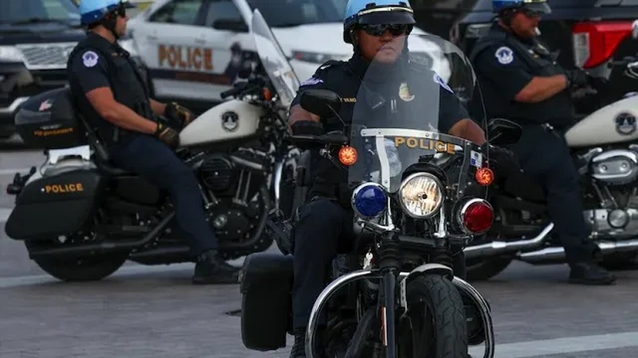 40 тысяч часов видео с камер наблюдения Капитолия J6 предоставили Такеру Карлсону на Fox News