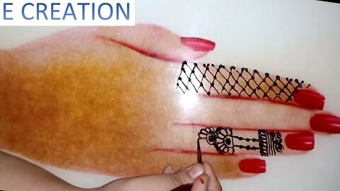 attractive chain jewellry mehndi design