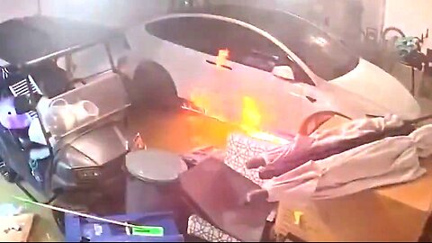 HURRICANES REVEAL THE FATAL FLAW IN EV's. ELECTRIC VEHICLES DARK TRUTH EXPOSED 🔥