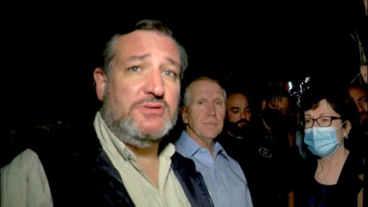 “Esto es una crisis humanitaria”: Ted Cruz encontró TRAFICANTES de PERSONAS al visitar la FRONTERA