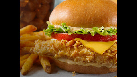 MAKE POPEYES CHICKEN SANDWICH AT HOME