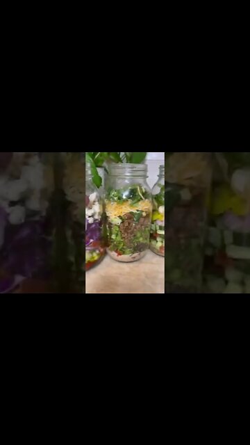 FREE Keto Recipe (Link In Description) | Meal prep low salad jars #Shorts