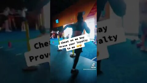 I love me a lil sneaky chick 👑