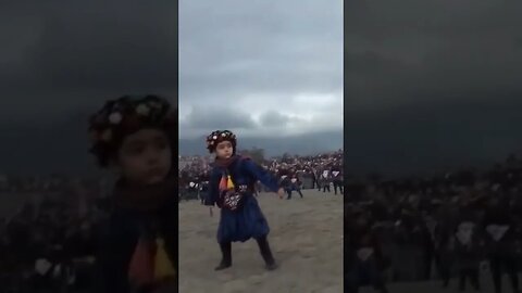 He Lead A Hundred Men In Dance 😀