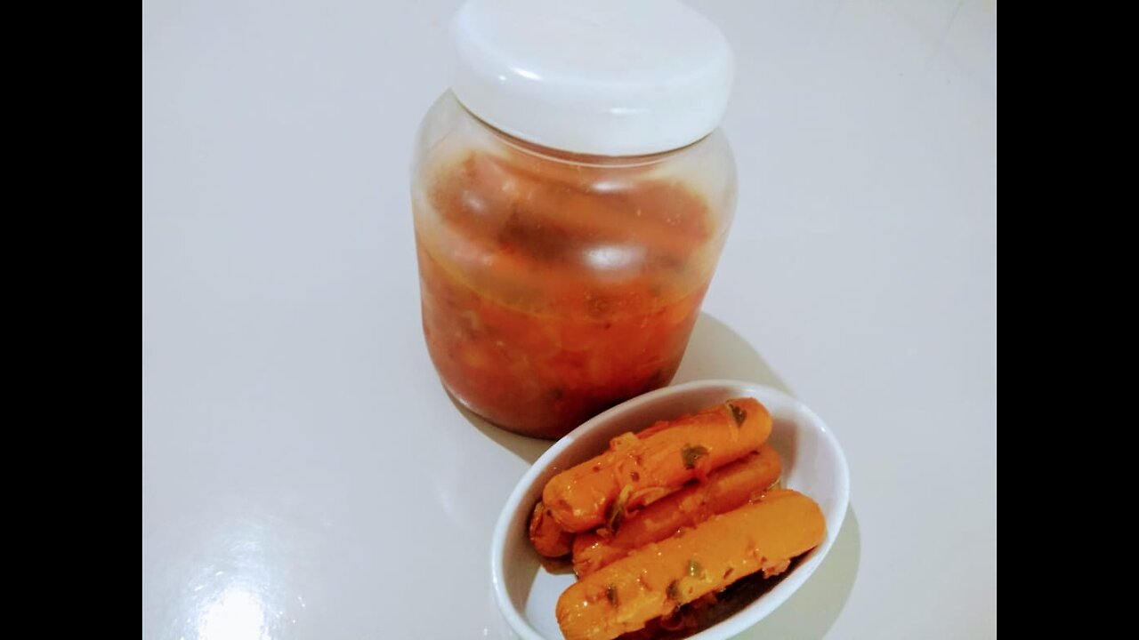 PRESERVED SAUSAGE IN TOMATO SAUCE