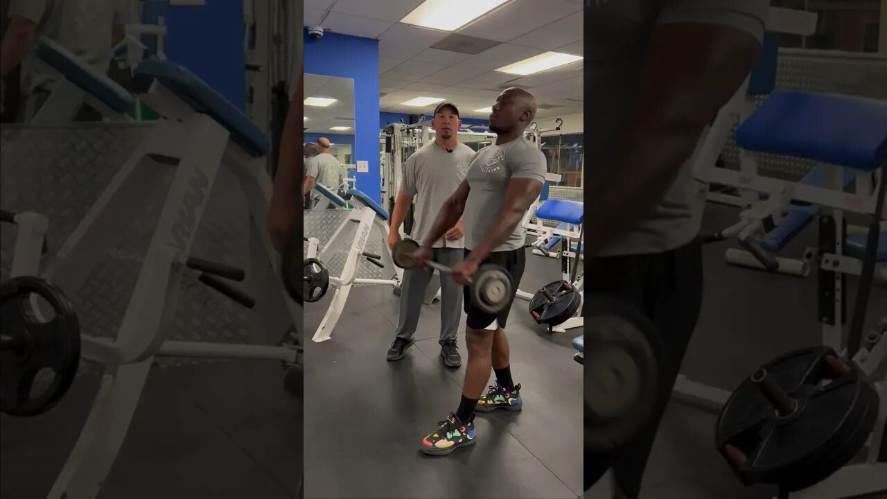 UNBELIEVABLE SHOULDER EXERCISE #shorts