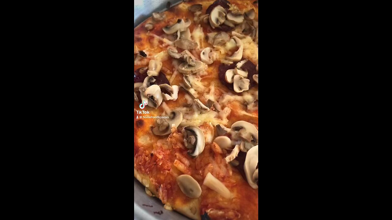 Pizza 🍕 everybody get up 🤤🤙