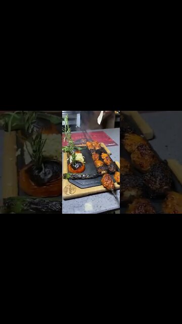 Yummy Tikka 😋#ytshorts #shorts #Food #Streetfood #UpFoodReview