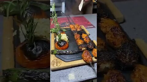 Yummy Tikka 😋#ytshorts #shorts #Food #Streetfood #UpFoodReview