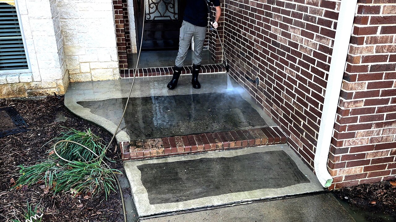 Homeowner hasn't SEEN her walkway look this good in YEARS