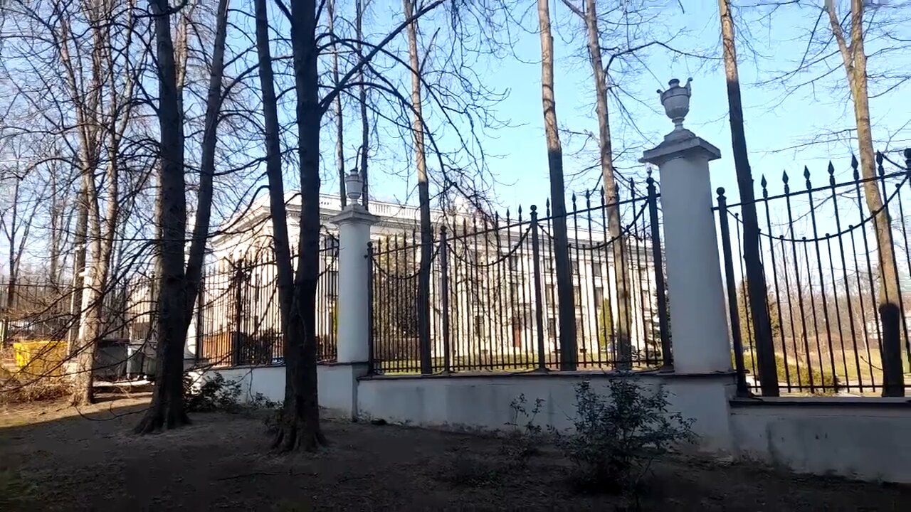 Smoke coming from Russian embassy Poland, burning sensitive documents