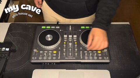 afro house set for 21 minutes - my cave