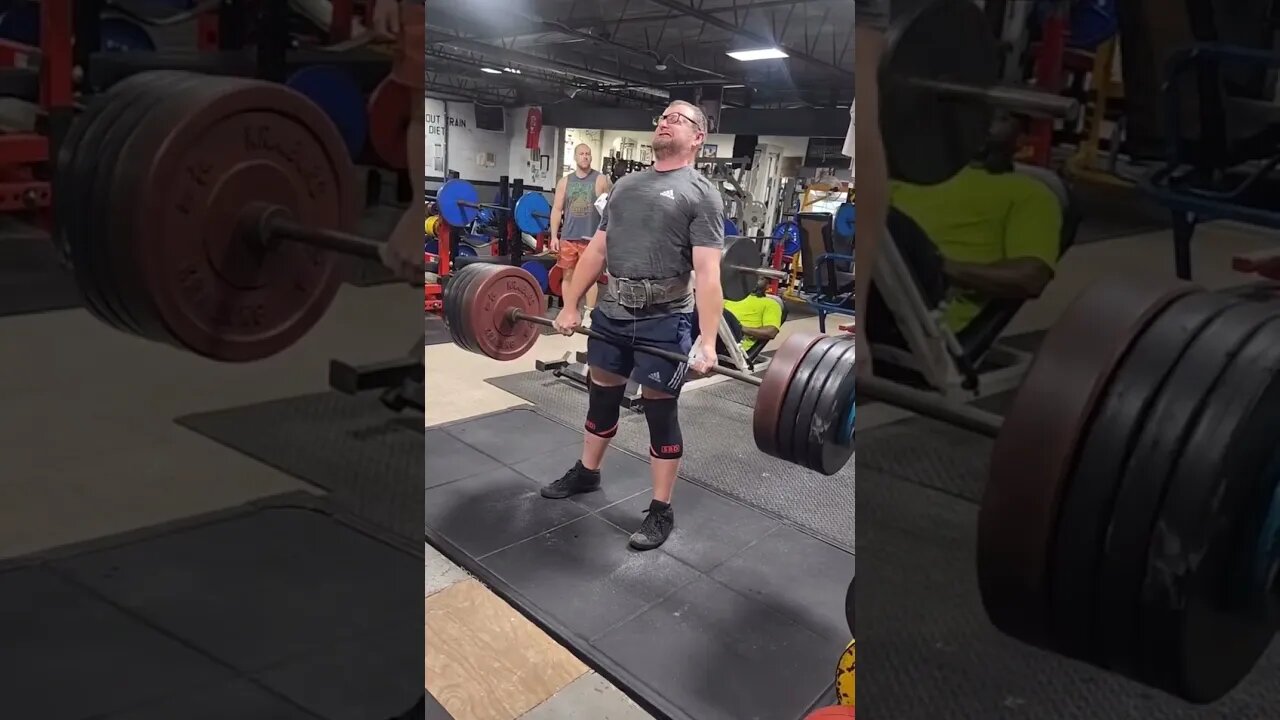 450 pound deadlift. How’s my form? #deadlift #strengthtraining #gym