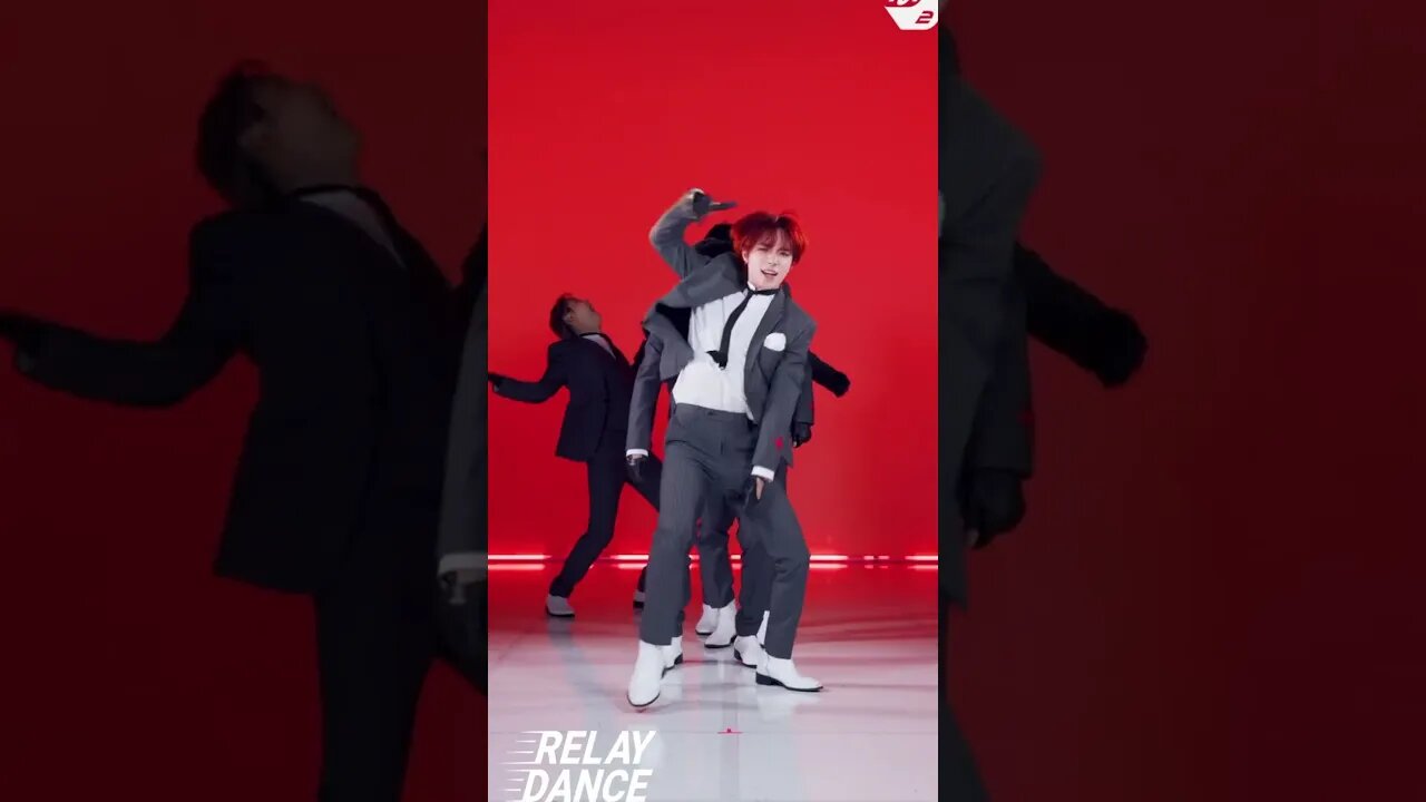 [TXT] yeonjun is a prankster in this relay dance 🤣👻