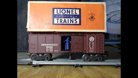 Lionel Southern Pacific Operating Box Car no. 6454, hhill5281