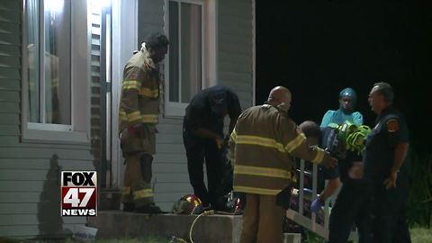 Fire breaks out at townhomes in Lansing