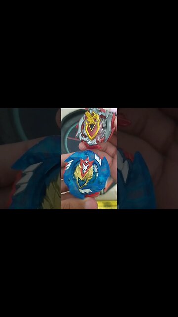 batalha de beyblade z achilles vs valtryek #batalhadebeyblade #beyblade #viral