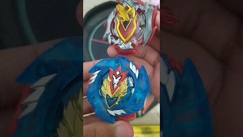 batalha de beyblade z achilles vs valtryek #batalhadebeyblade #beyblade #viral