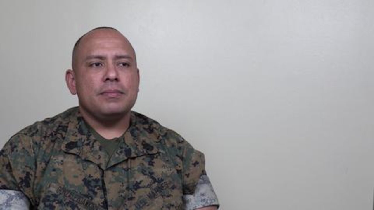 Gunnery Sgt. GonzalezDawkins receives Master Gunnery Sergeant Acevedo Award