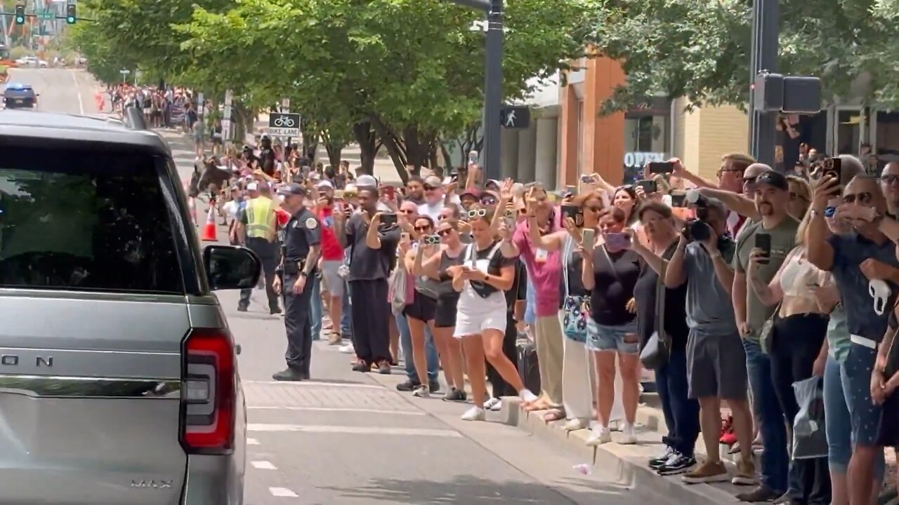 Donald Trump was welcomed by a large crowd upon his arrival to speak at the #Bitcoin conference