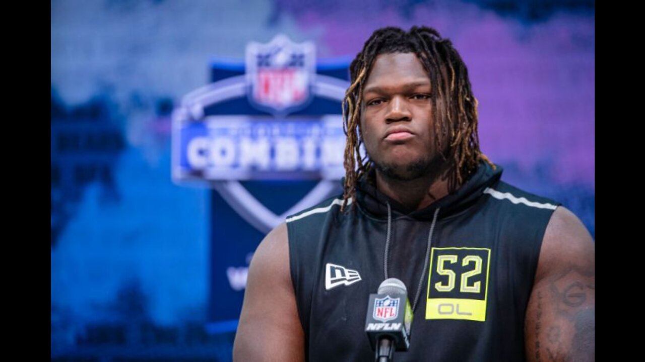 Isaiah Wilson’s Mother Tosses His Girlfriend During NFL Draft