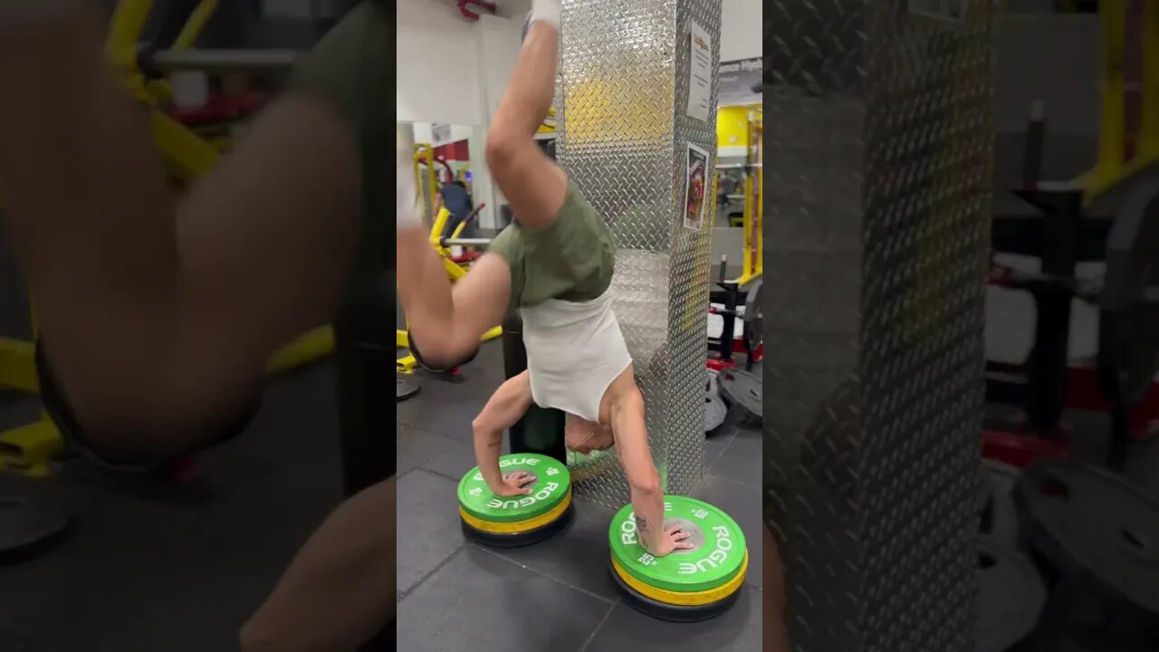The BEST Bodyweight SHOULDER Exercise | Do THESE For Massive Gains