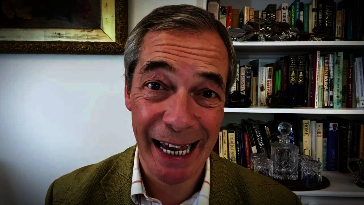 Den ærlige Nigel Farage afslører EU som de ulækre og ondskabsfulde folk som de er.