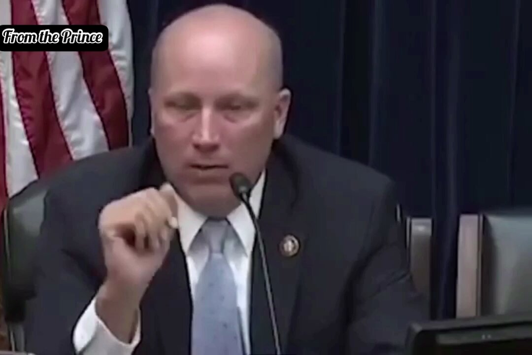 ICE Official SLAMS feminist aoc (d) NY