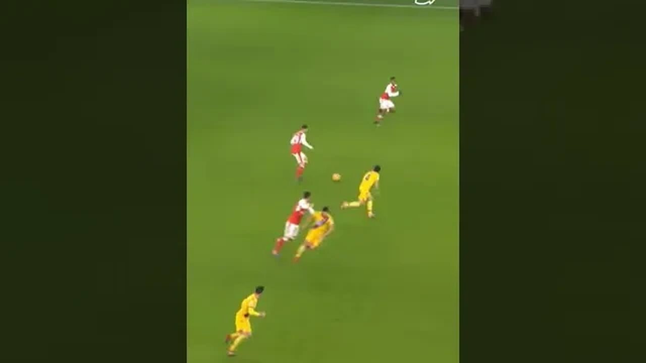 Olivier Giroud's best goal for the Arsenal team