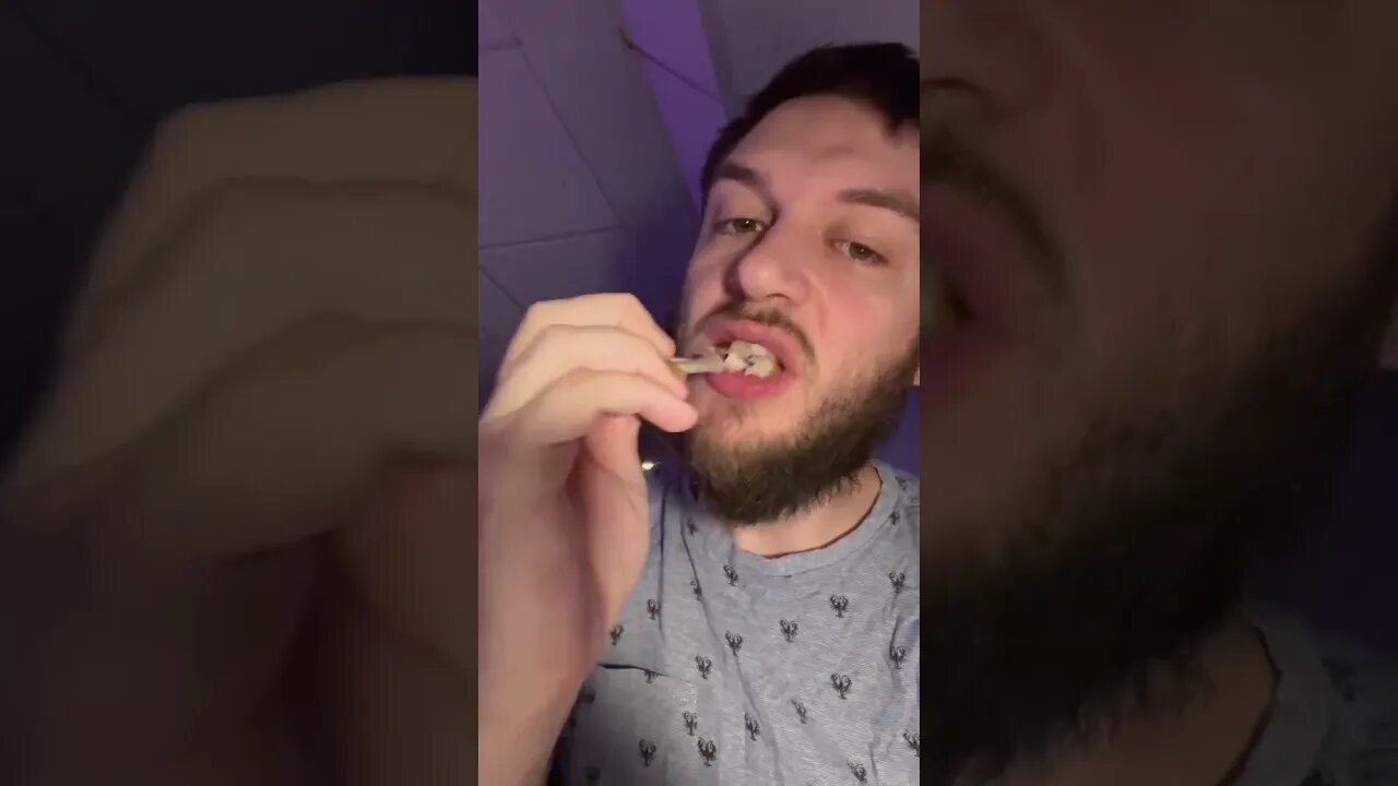 How to eat Wings Fast 💨
